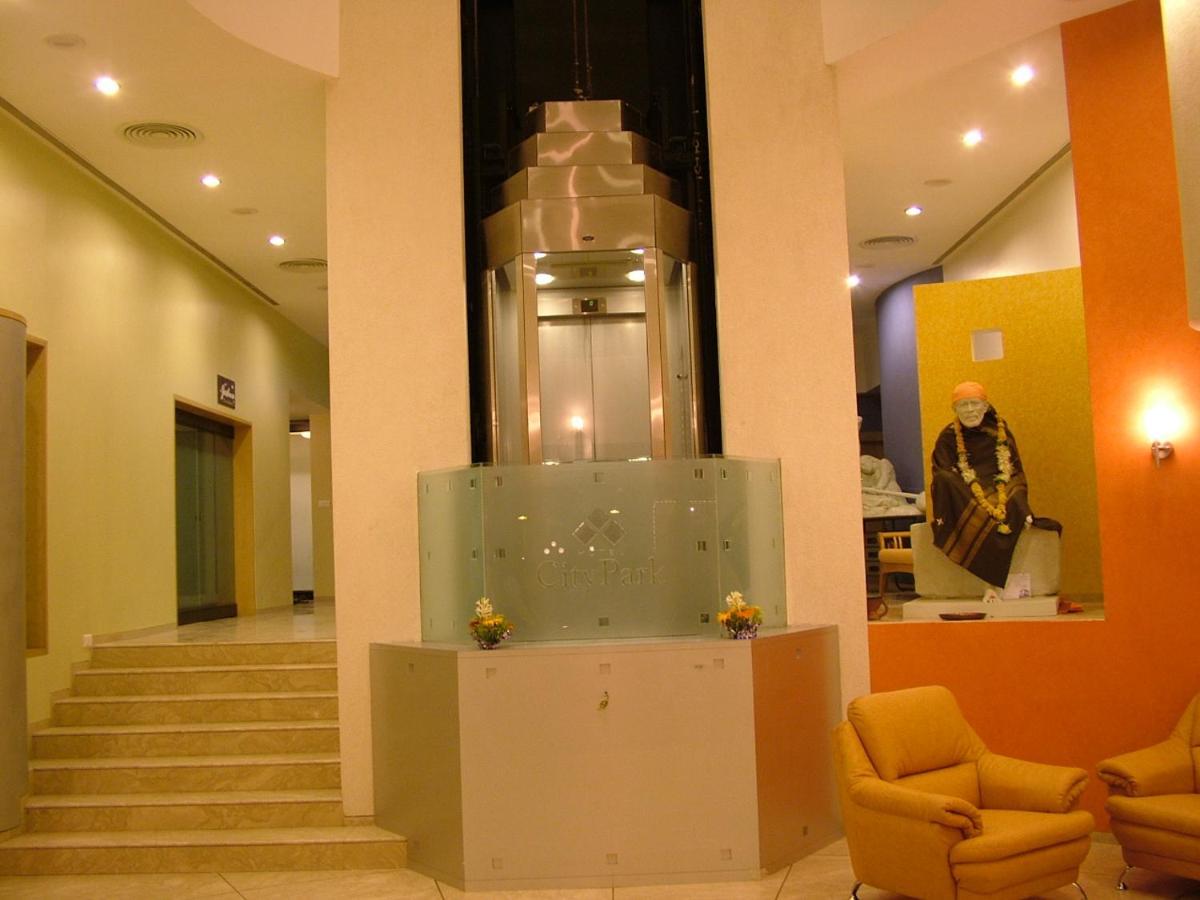 Hotel City Park, سولابور المظهر الخارجي الصورة