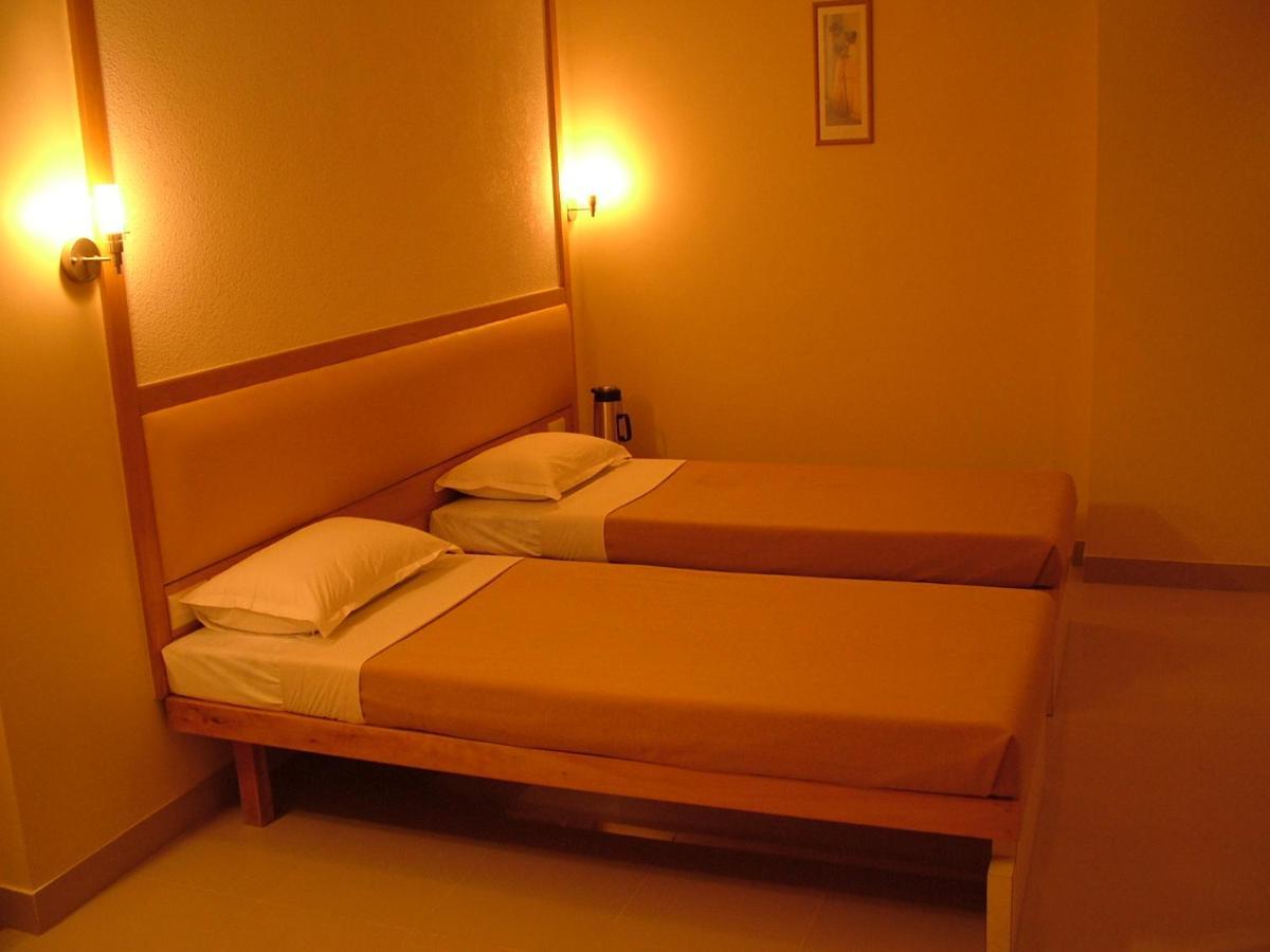 Hotel City Park, سولابور المظهر الخارجي الصورة