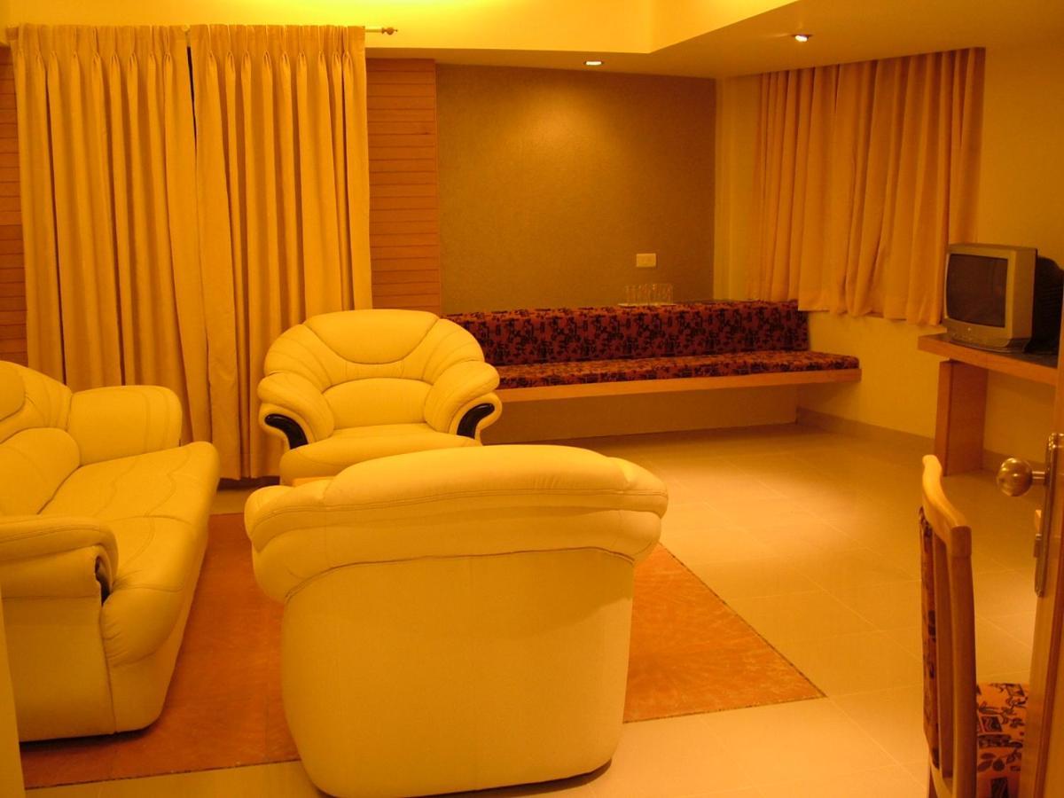 Hotel City Park, سولابور المظهر الخارجي الصورة